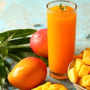 Nước ép Xoài - giàu vitamin C, A, chất xơ, magie,...có lợi cho sức khoẻ, là một trong những loại thức uống có mặt trong menu giảm cân của nhiều người